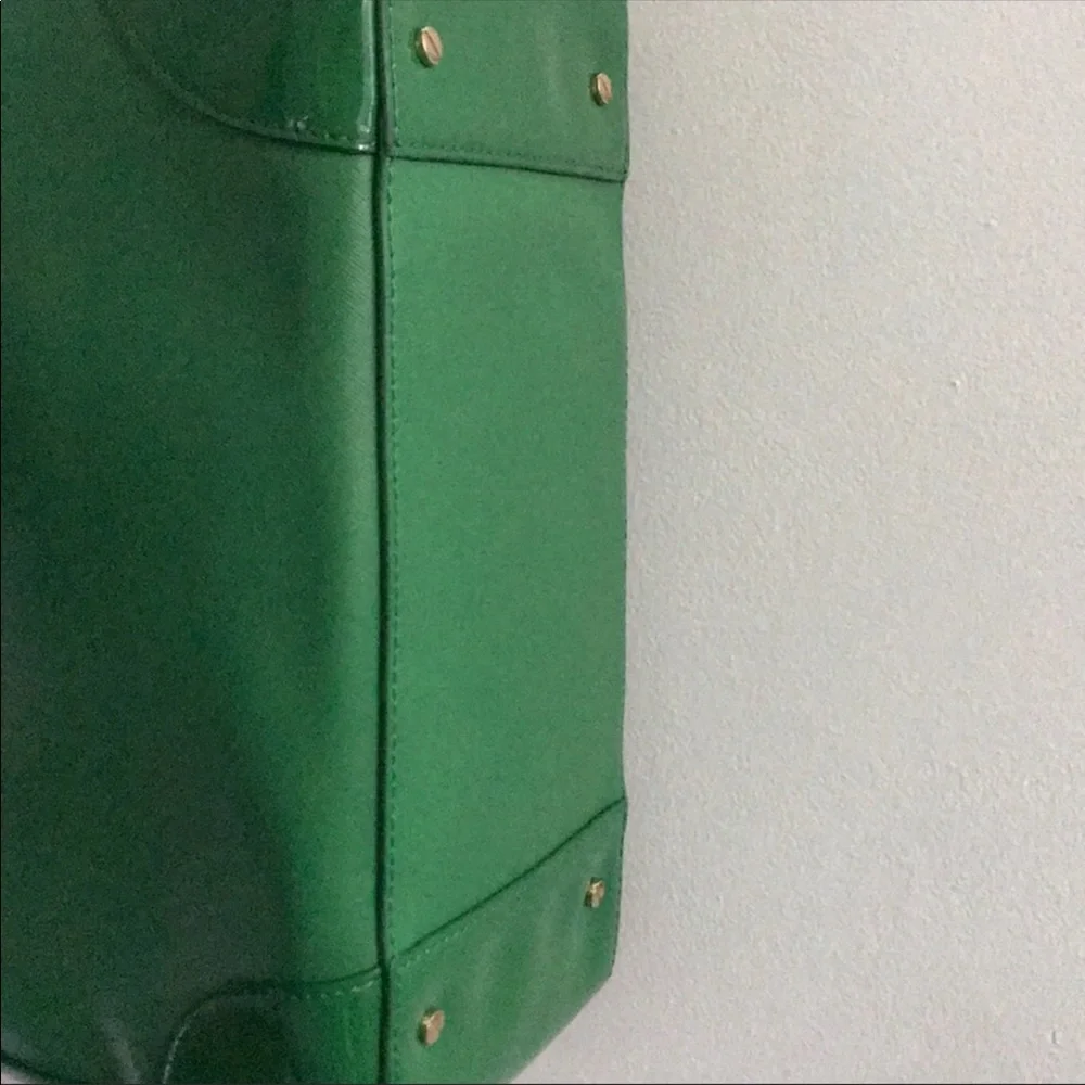 COPY - Tory Burch Bag - Kelly Green Saffiano leather - Picture 6 of 7